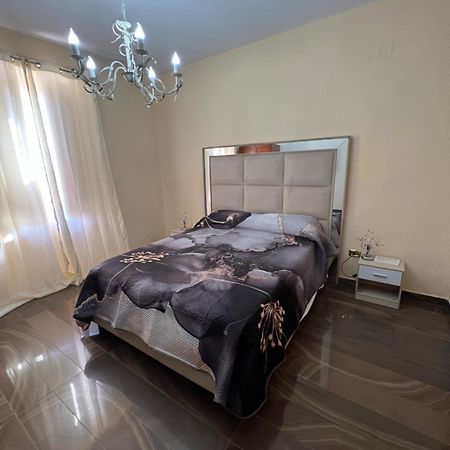 Room Station Giulia نابولي المظهر الخارجي الصورة