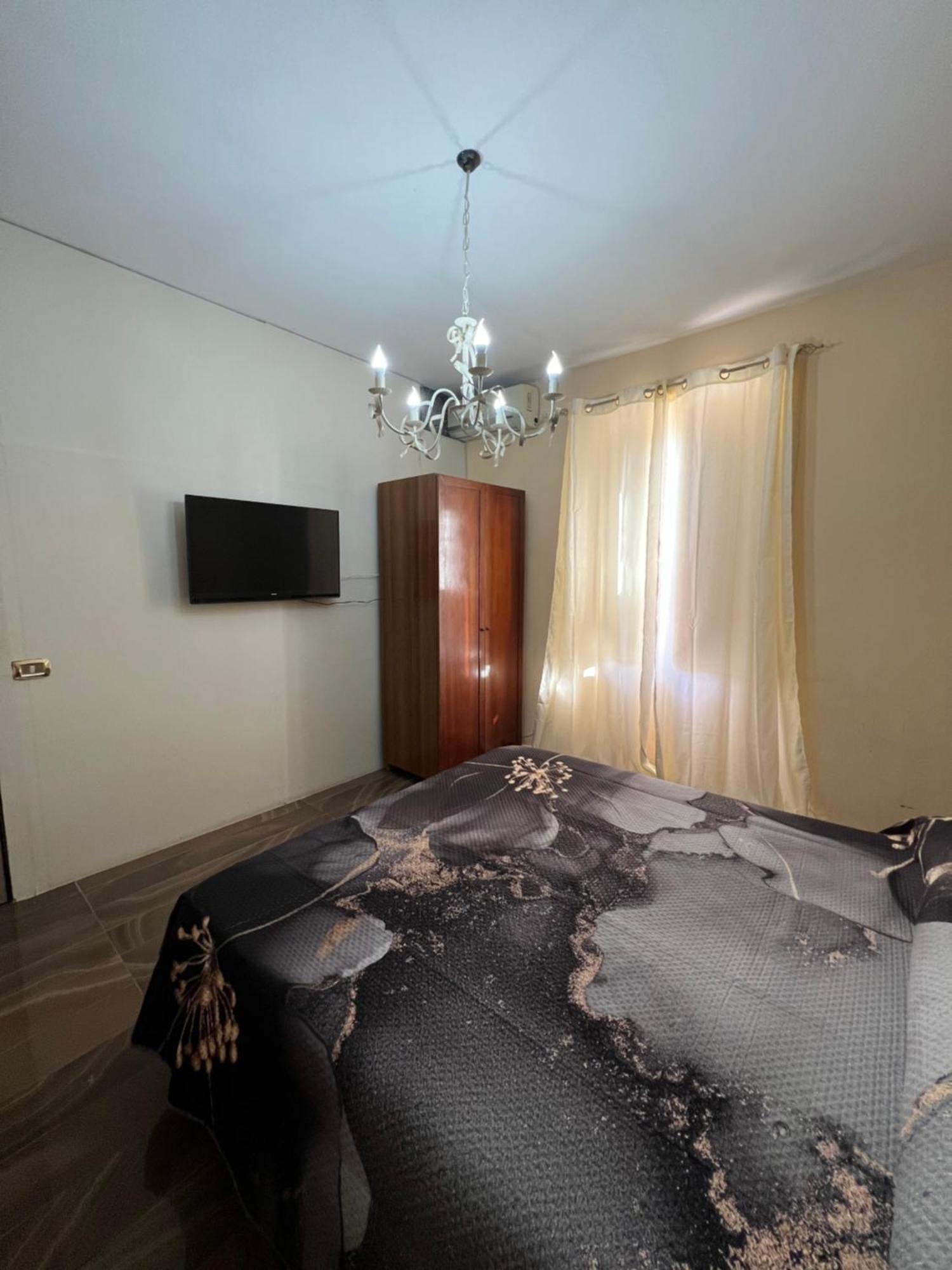 Room Station Giulia نابولي المظهر الخارجي الصورة